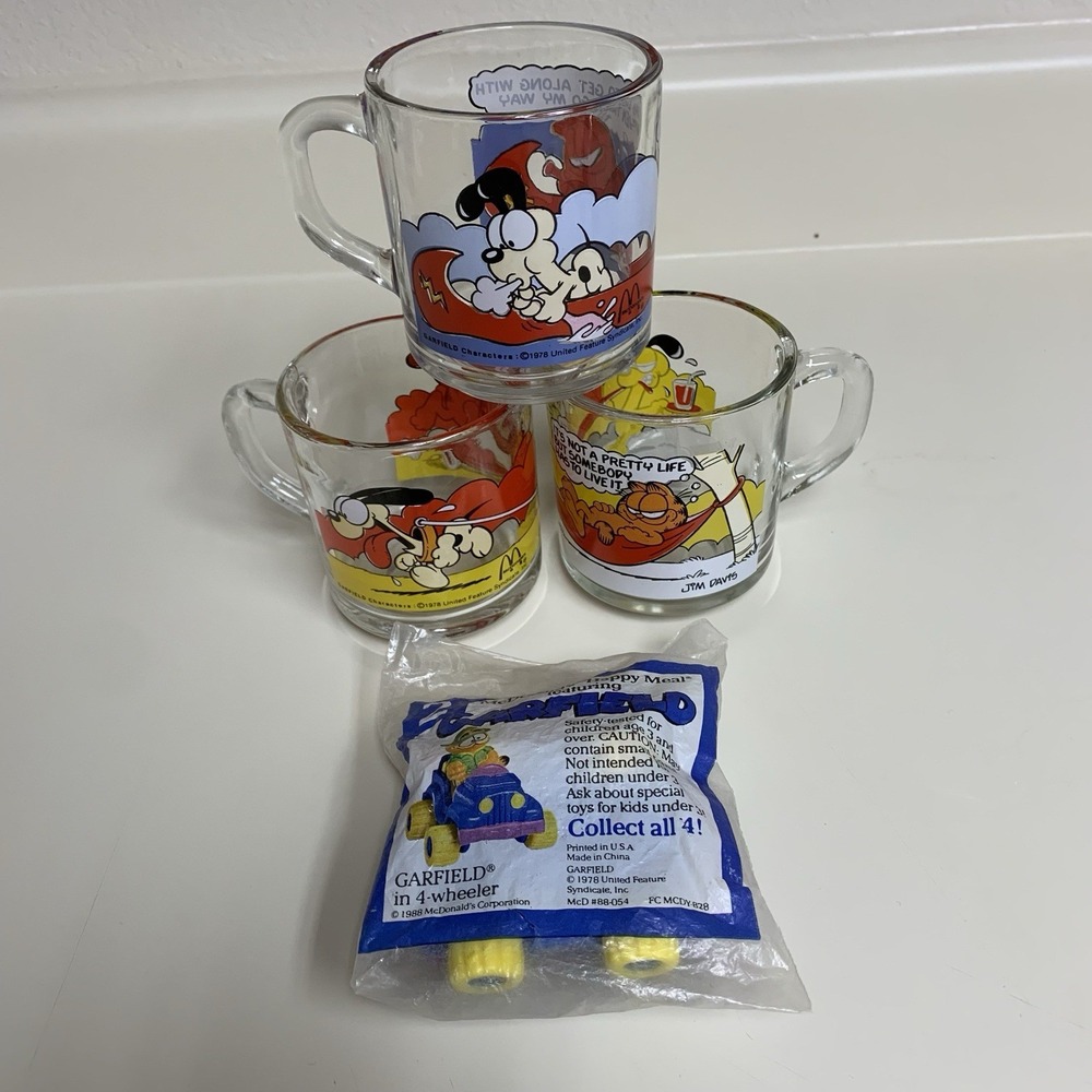 Vtg Garfield Glass Coffee Mugs Set Of  3 1978 McDonald's & 1988 Happy meal toy